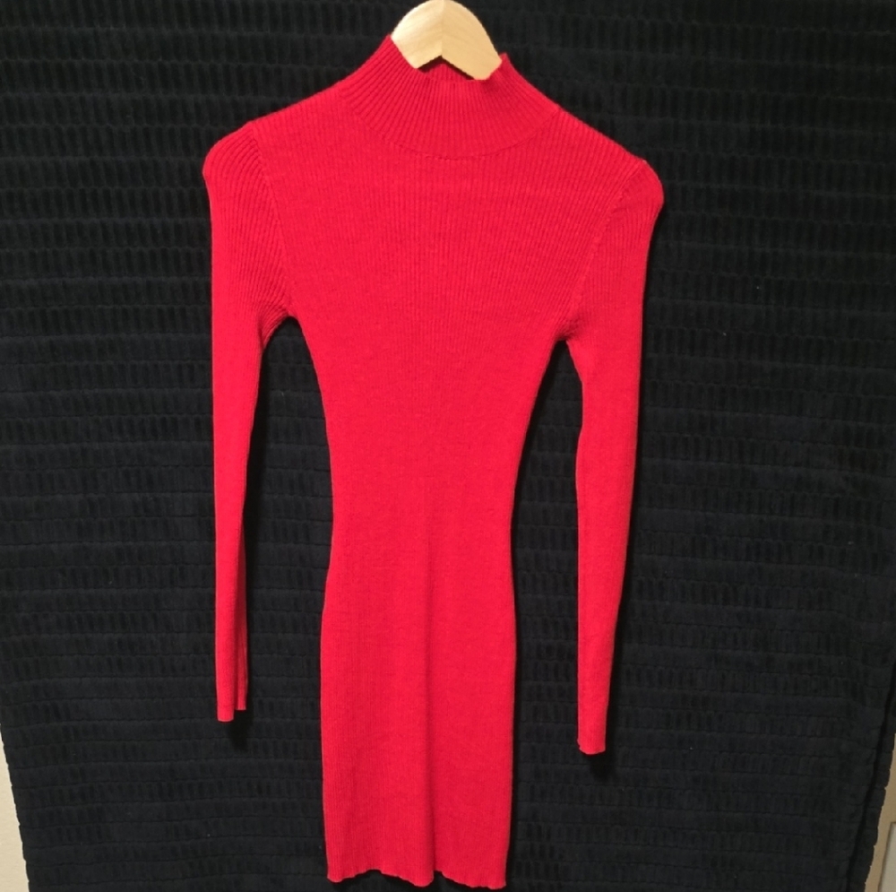Derek Heart Vibrant Red Long Sleeve Dress 005